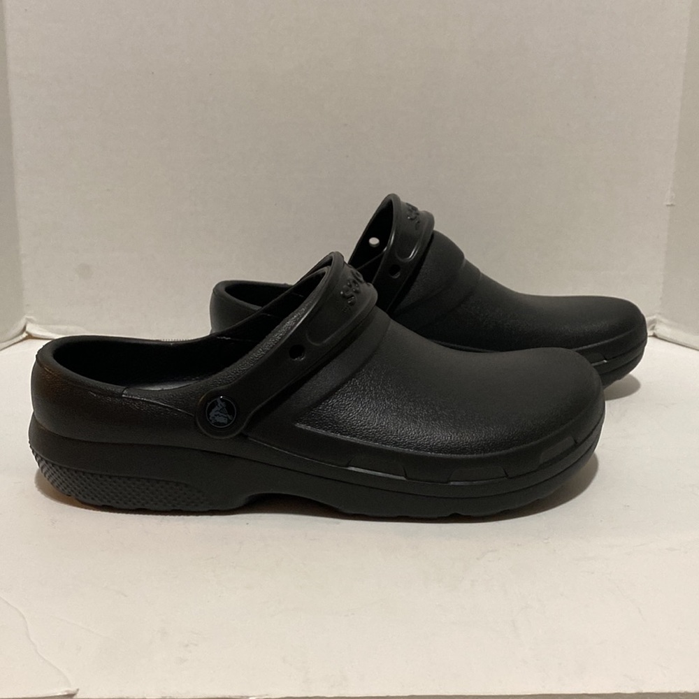 Crocs - Picture 2 of 8